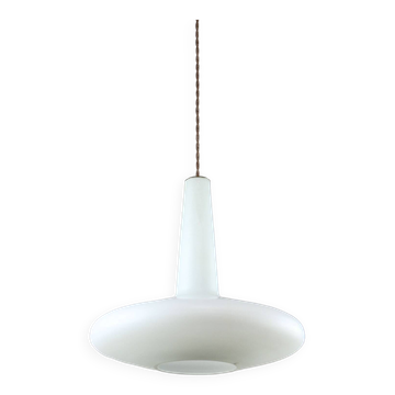 Lampe à suspension mid-century en laiton et opaline, italie