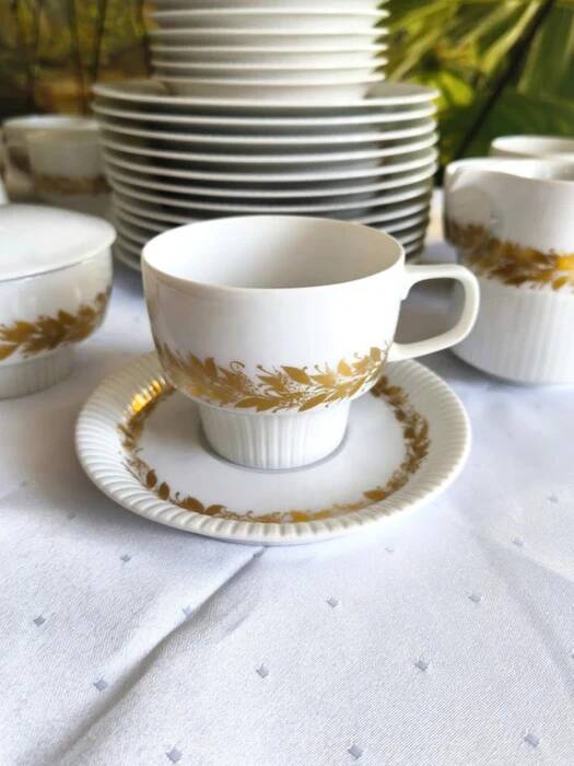 Tapio Wirkkala for Rosenthal Studio-Line “Modulation” porcelain coffee and dessert service, Germany 1970s, 39 pieces