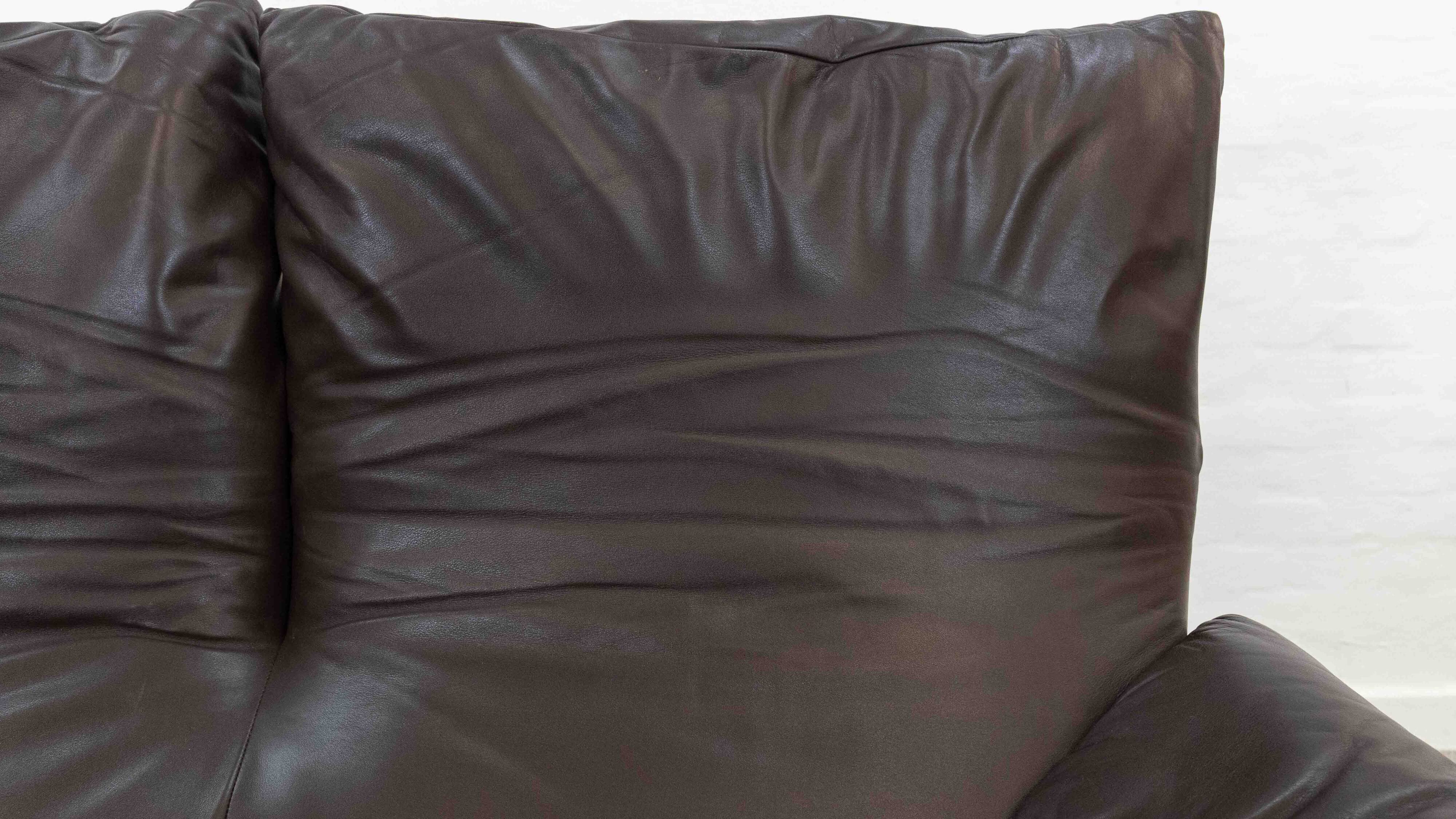 Brown leather 2-seater sofa Cassina Maralunga by Vico Magistretti