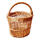 Wicker basket with compartments