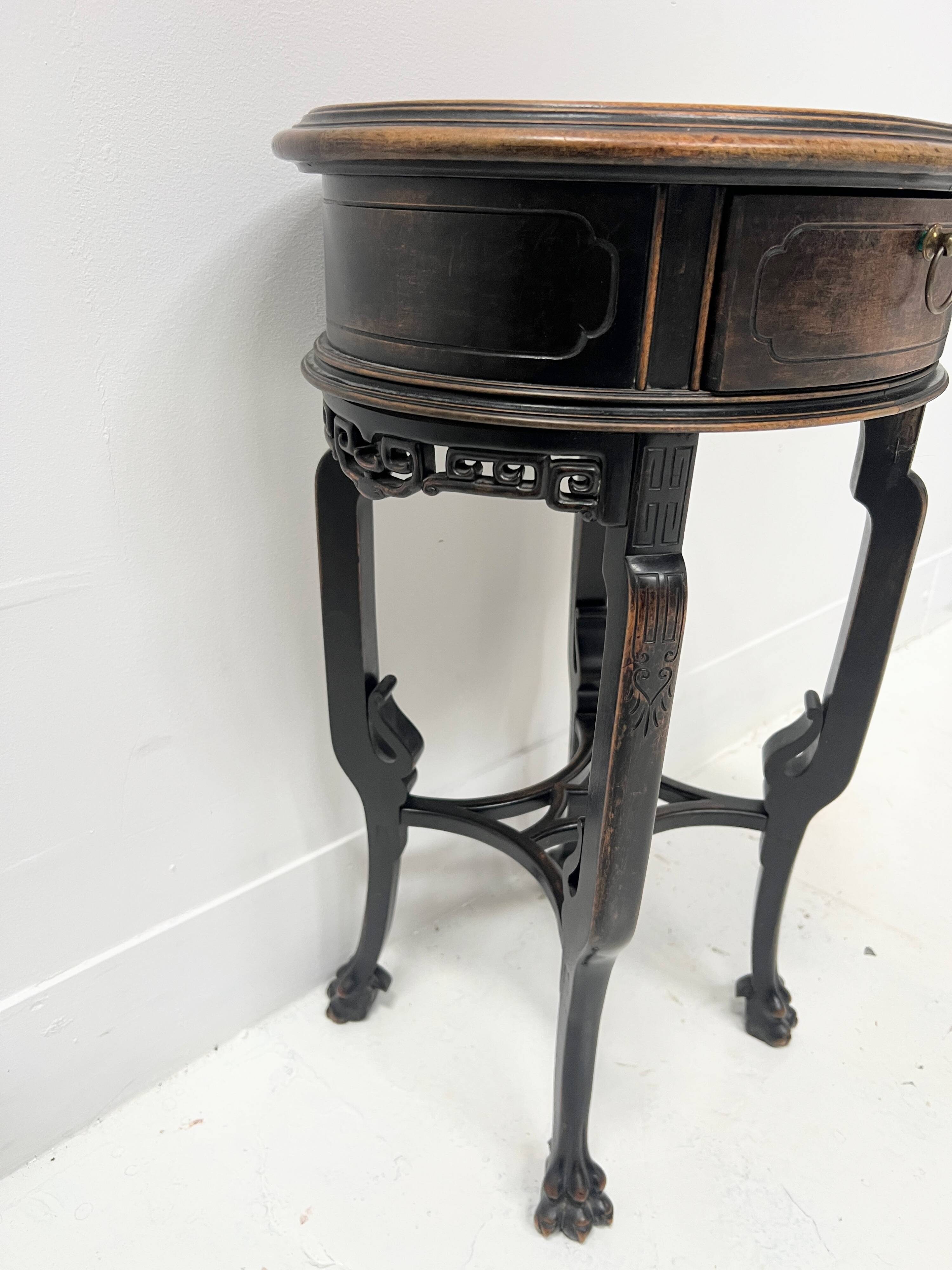 Asian style side table in natural wood, 20th century.
