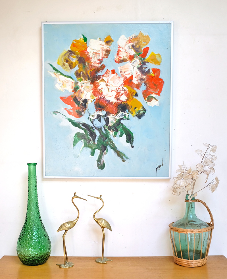 Table The bouquet of flowers