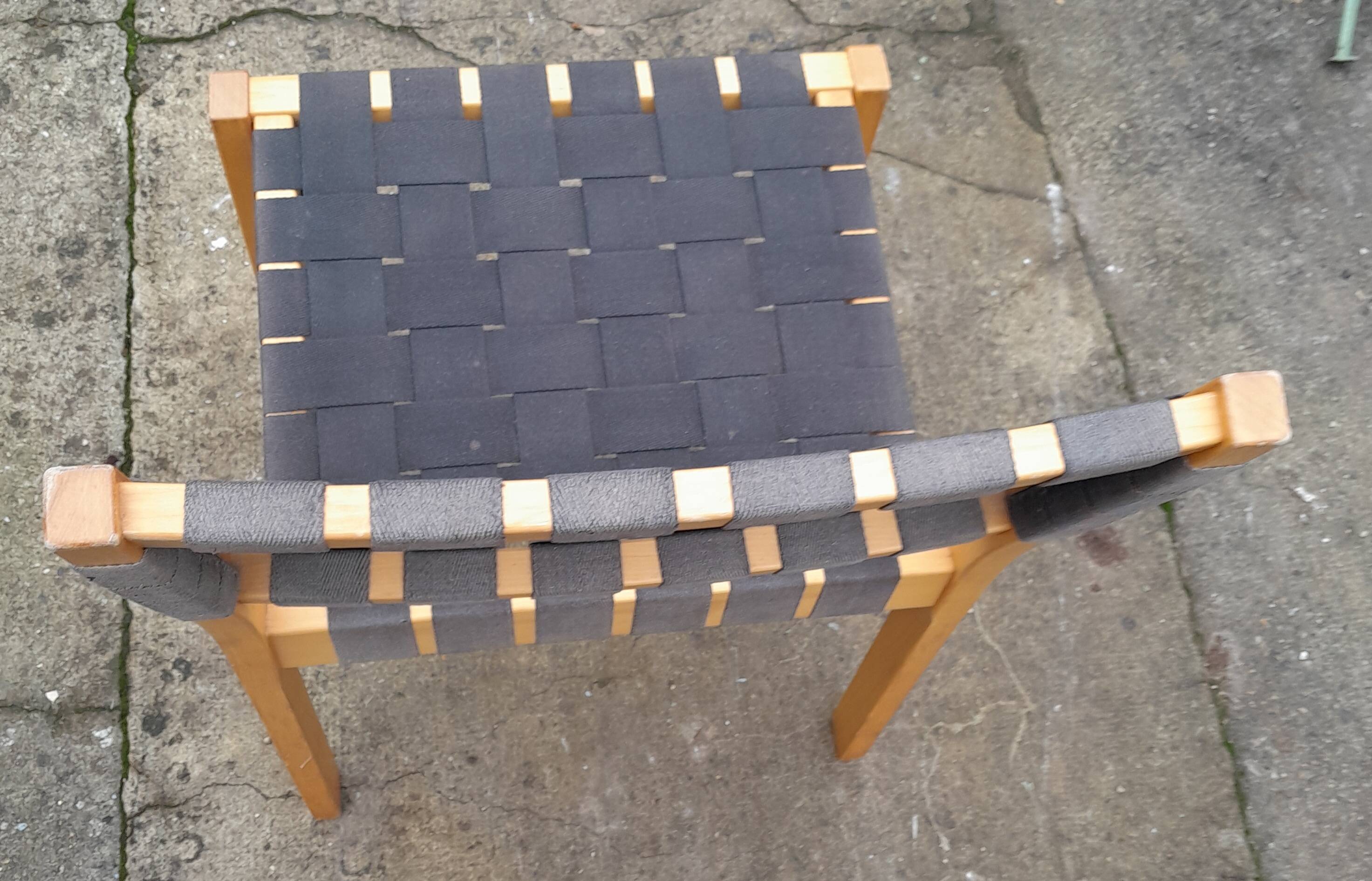 chaise alvar aalto modele 611 pour artec