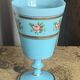 Calice en verre opalin bleu