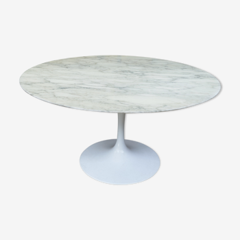 Table ronde "tulipe 137" en marbre d'Eero Saarinen,  knoll 1960