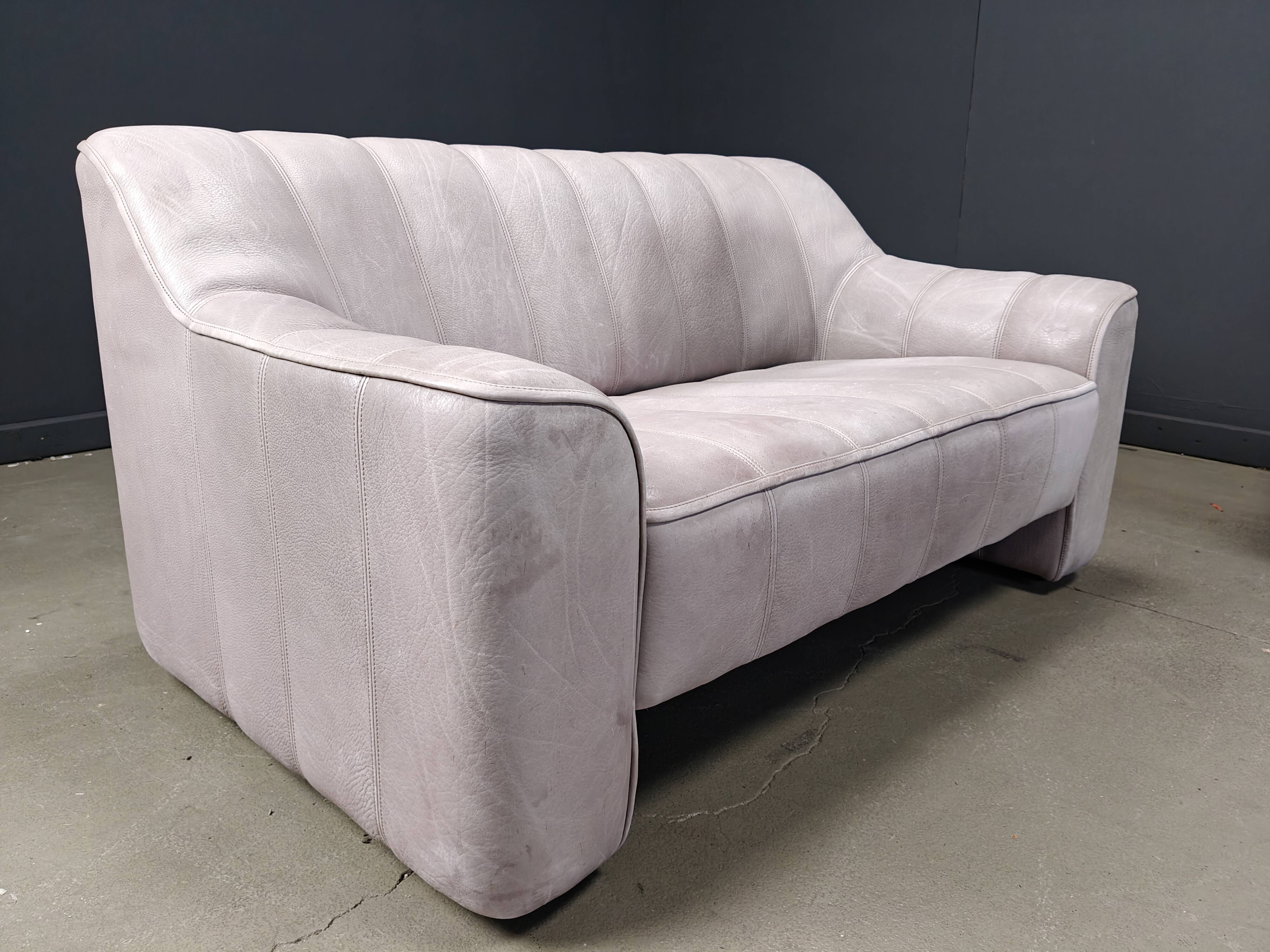 Vintage neck leather sofas DS44 by Desede, 1970s