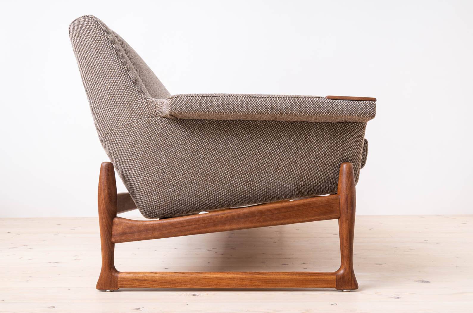 Johannes Andersen Sofa Excellent for AB Trensums Fåtöljfabrik, Reupholstered in KVADRAT