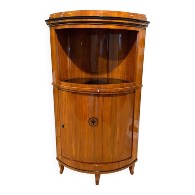 Cabinet d'angle Biedermeier, placage de cerisier, marqueterie d'ébène, sud de l'Allemagne vers 1820