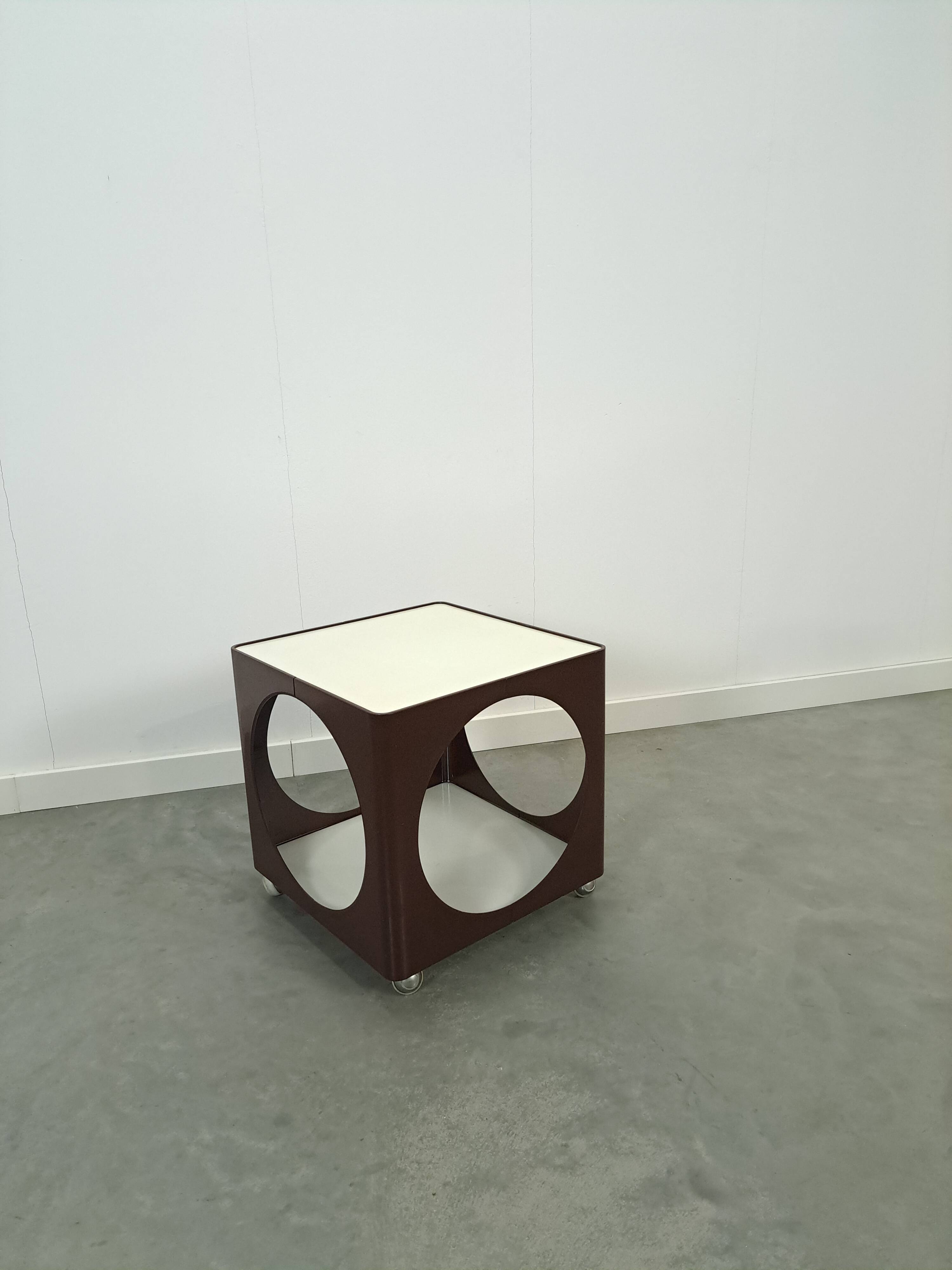 Kubus space age bruine kunststof tafel
