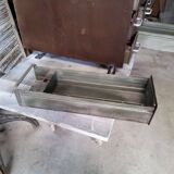Meuble de métiers en métal