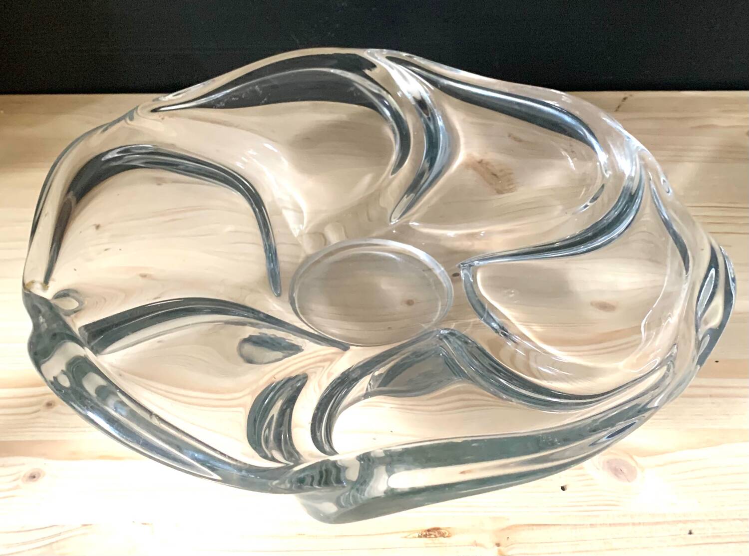 Large Vannes crystal dish