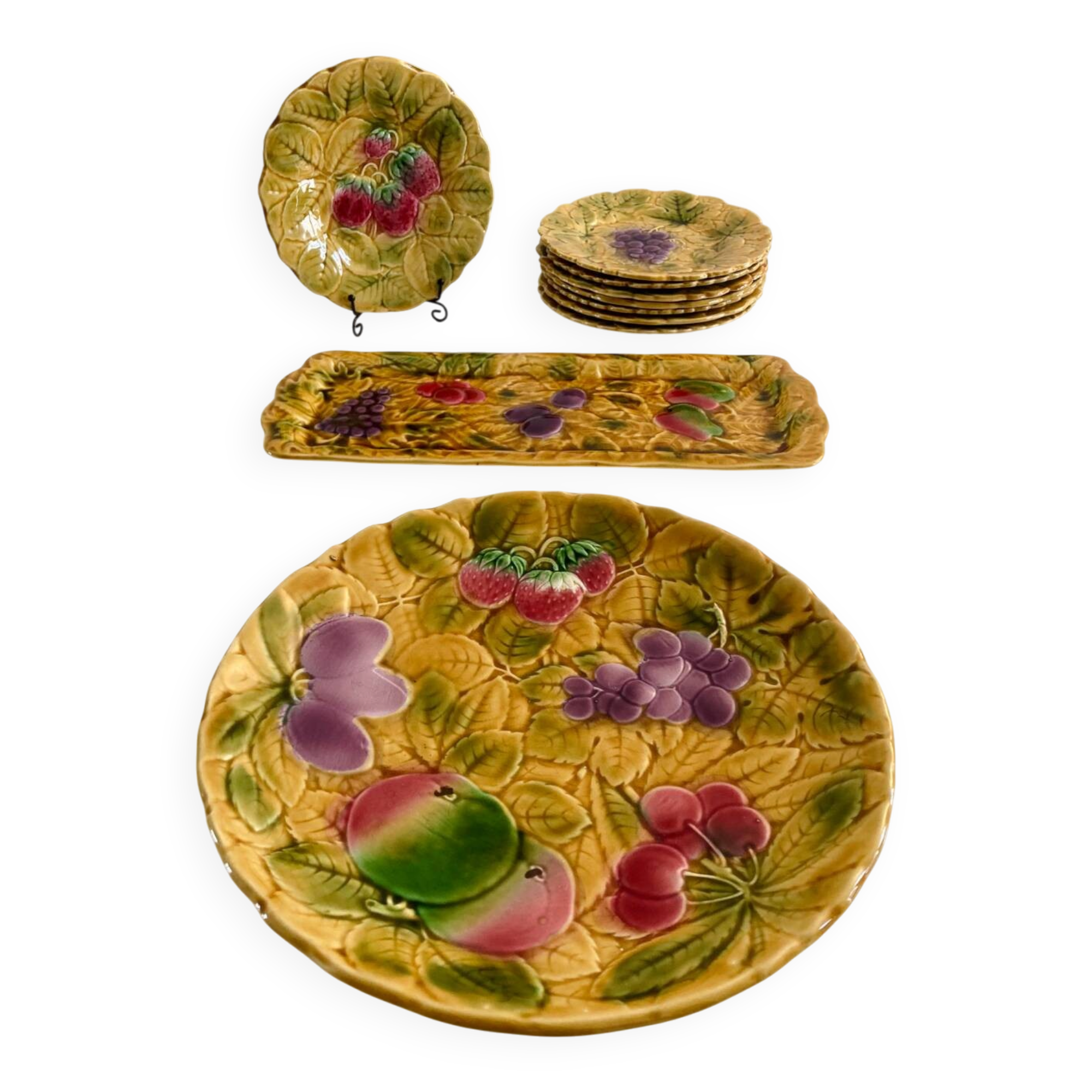 Barbotines: Ceramic dessert service from Sarreguemines.