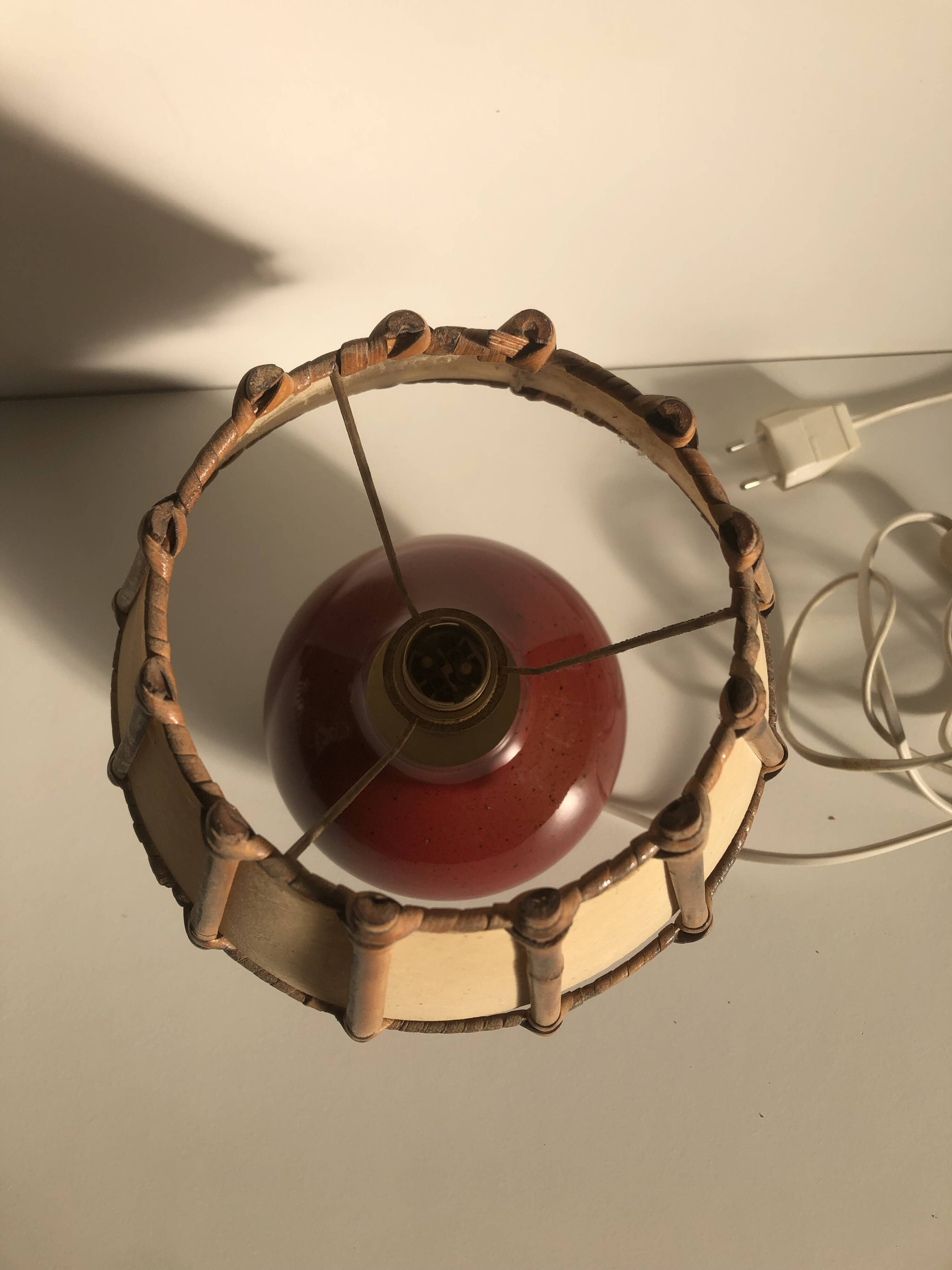 Lampe céramique rouge