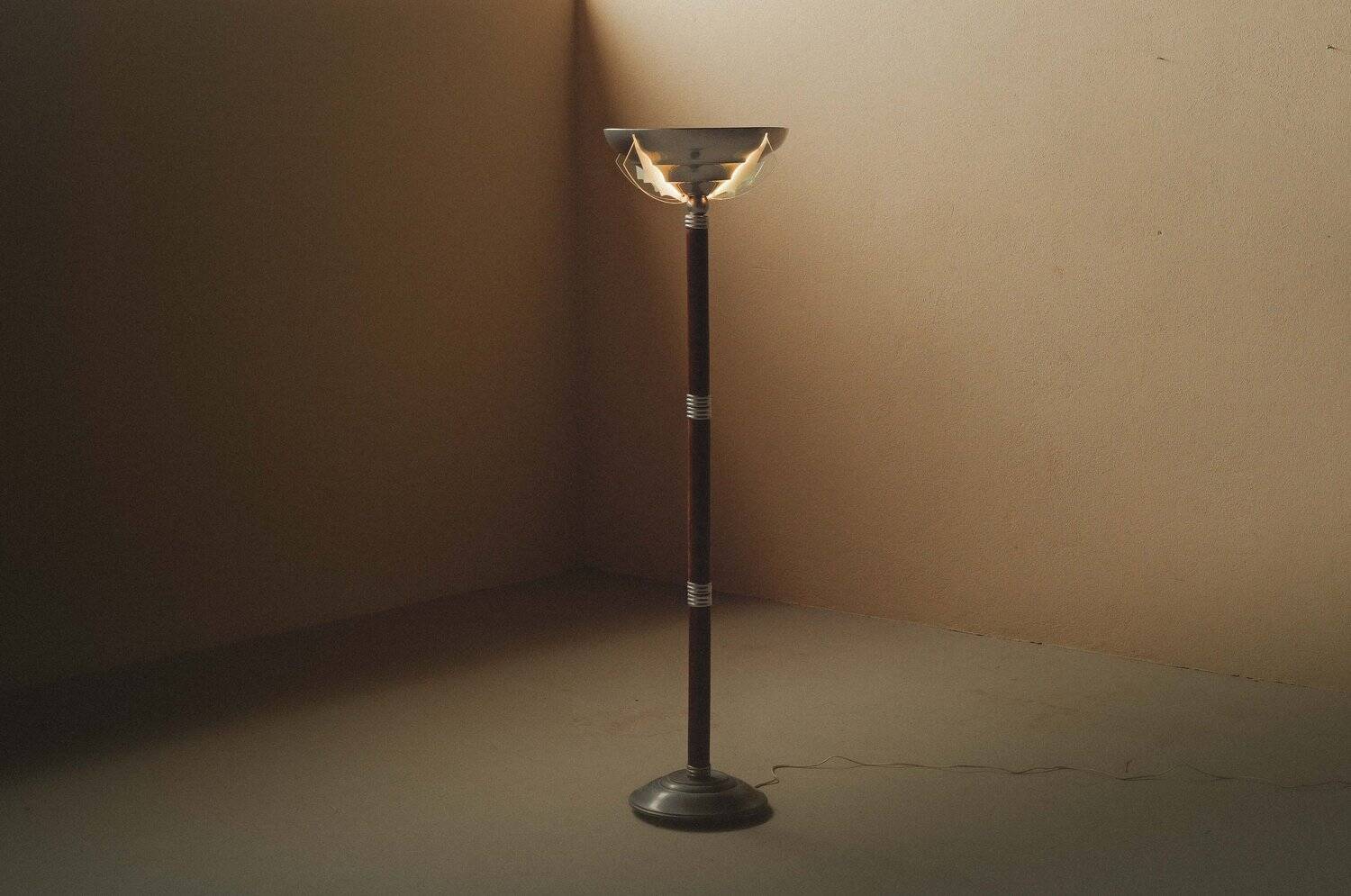 Art Deco floor lamp in oak, metal and glass, circa 1930