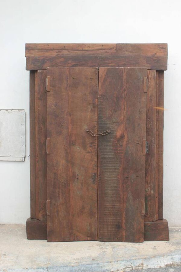 Porte indienne ancienne en teck pièce et patine d'origine