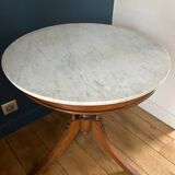 Pedestal table
