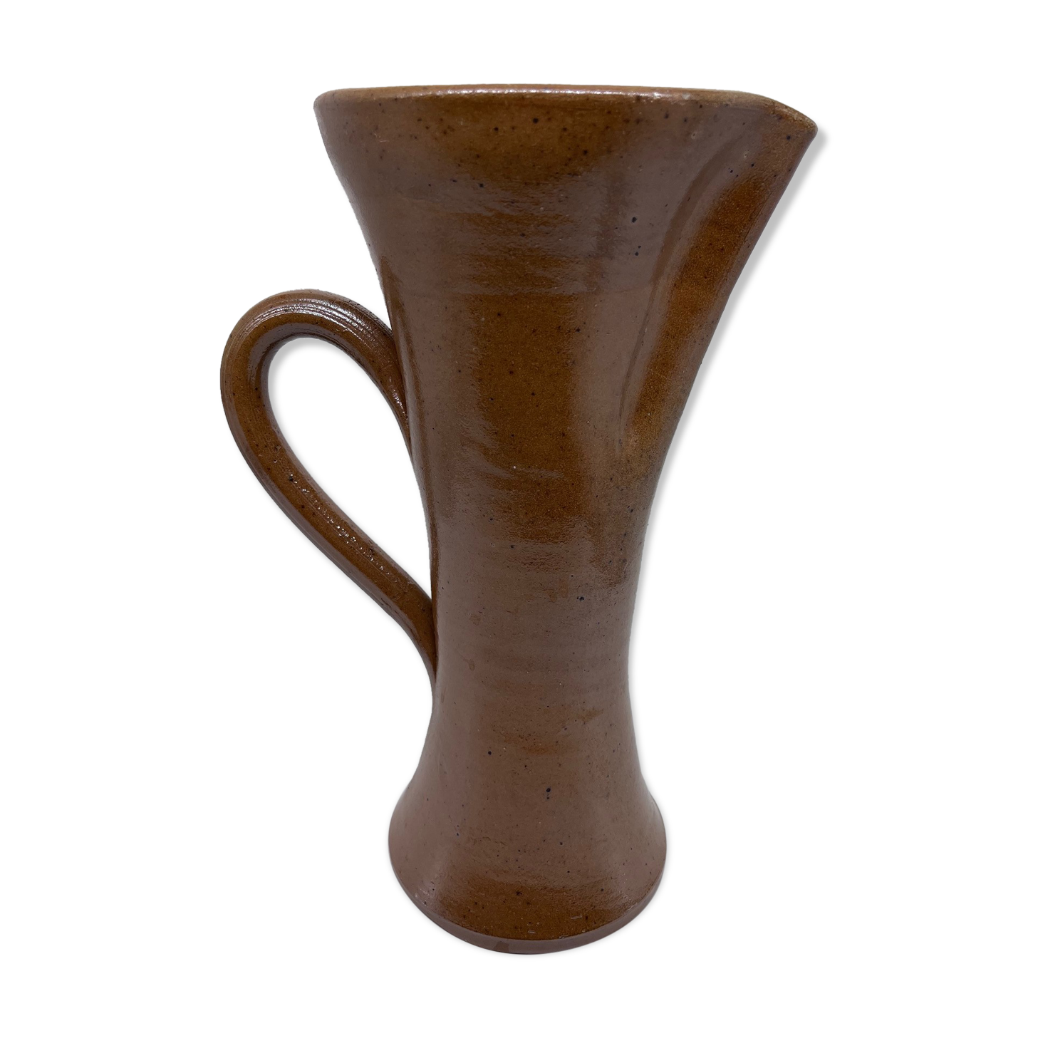 Pitcher in sandstone