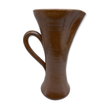 Pitcher in sandstone