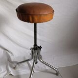 Vintage rotating stool seated in leather and chrome legs
