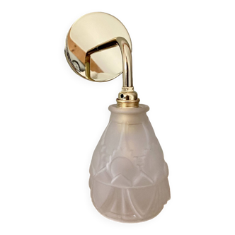 Vintage art deco tulip wall light in frosted glass