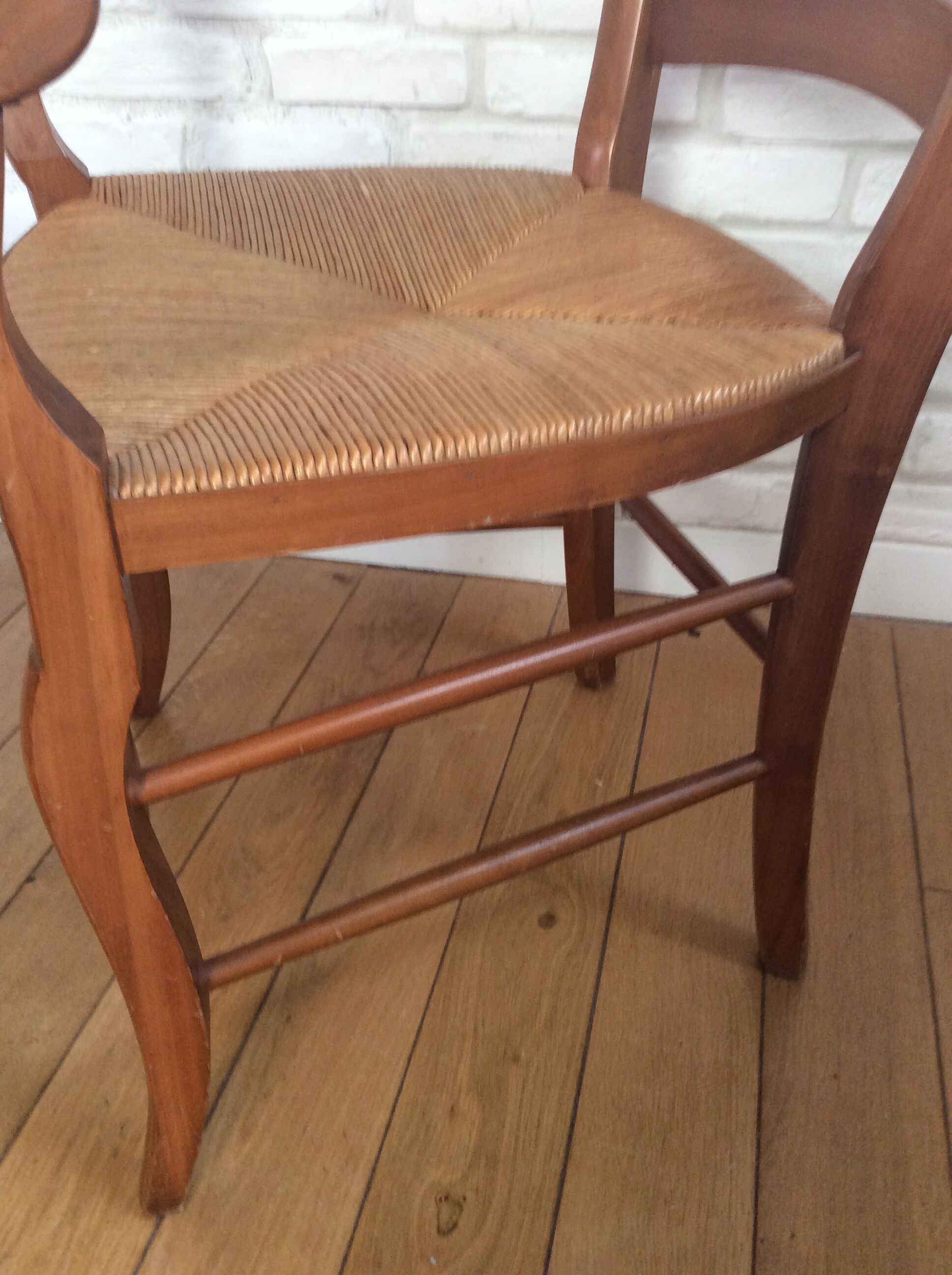 Straw seated chair