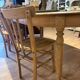 Table ovale en merisier naturel