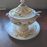 Large soup tureen with its dish.