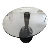 Oval tempered glass table