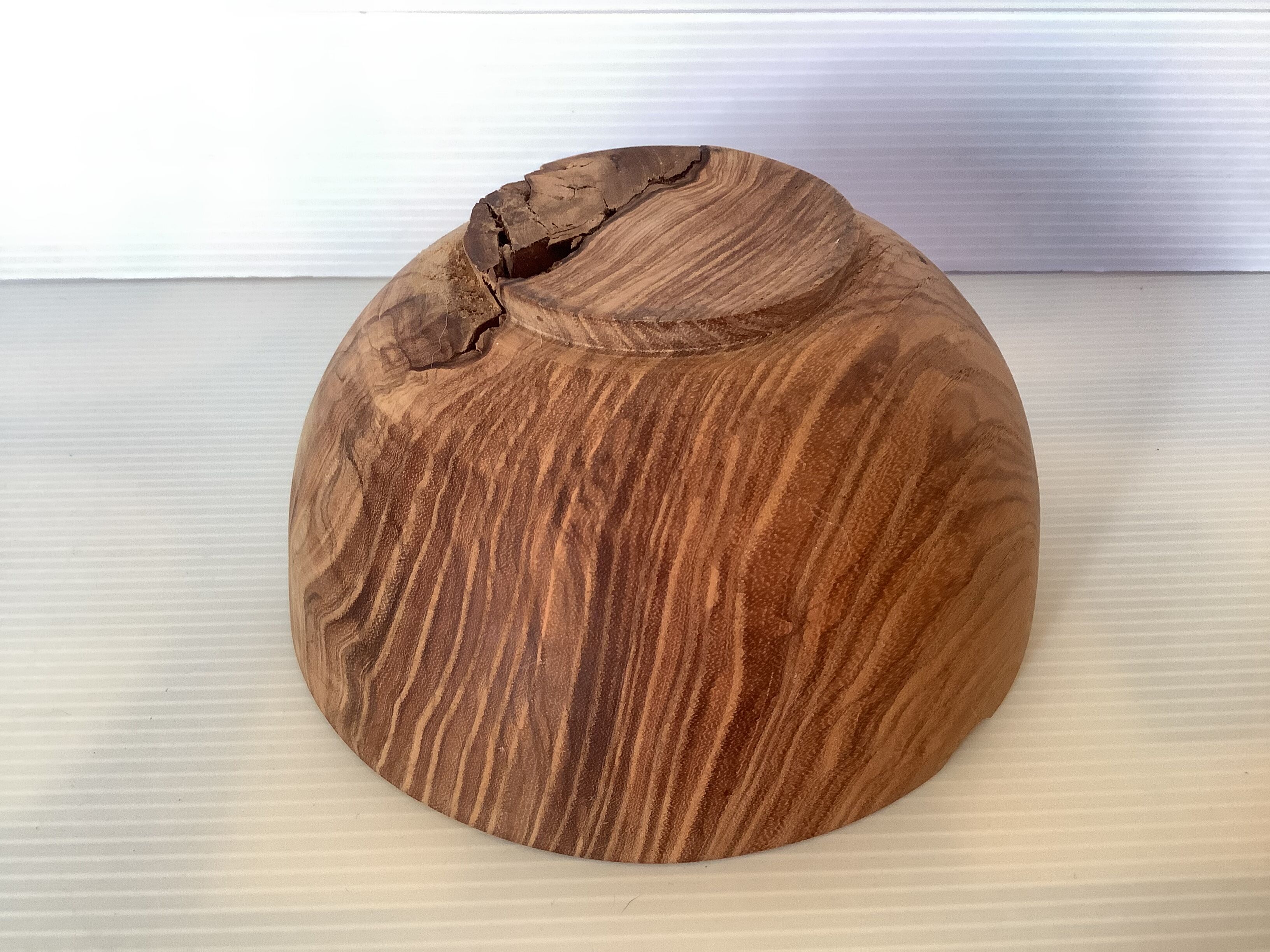 Mortier en bois avec un pilon