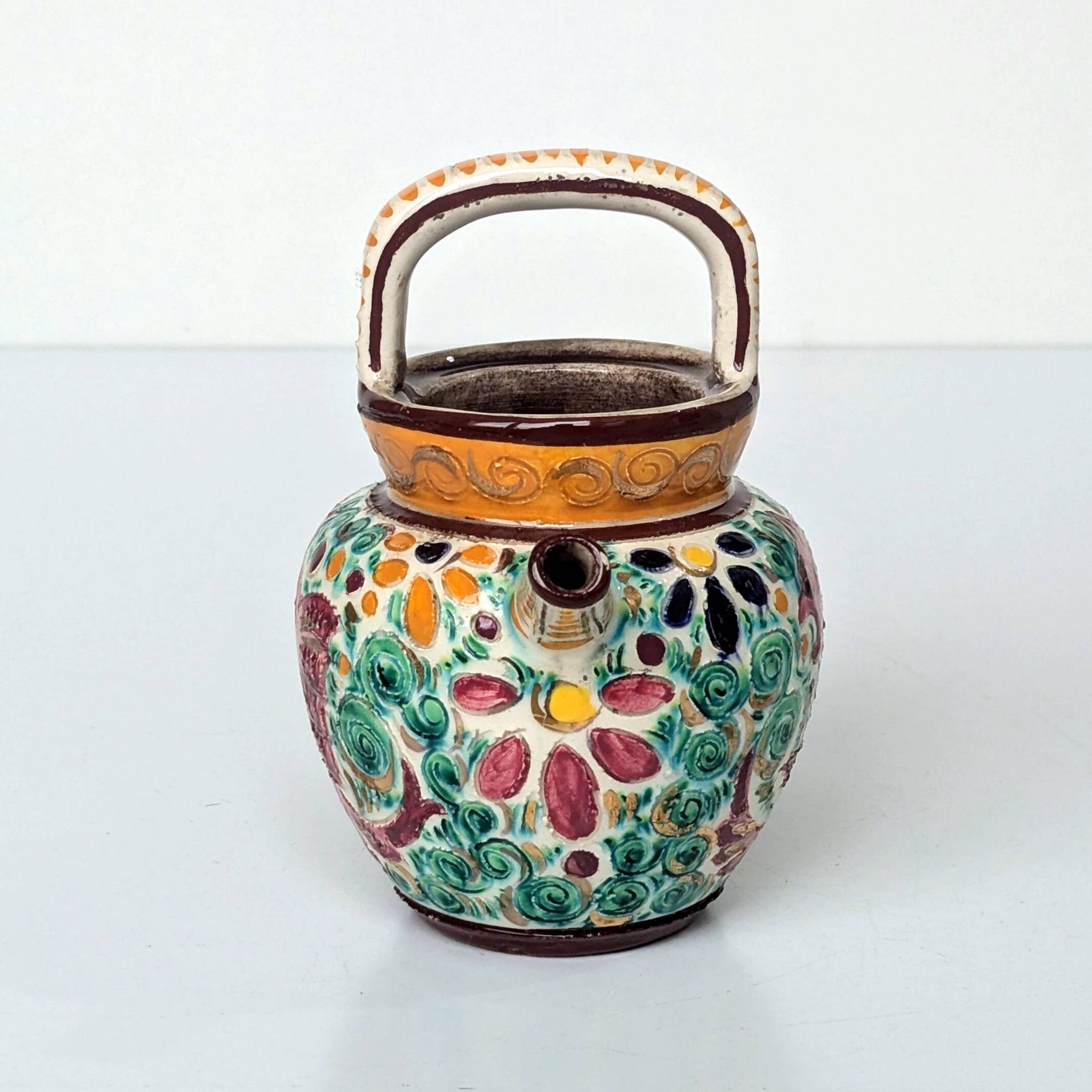 Cruche Pot Faïence - décor dragon - Motifs tourbillonnants et créatures fantastiques - Masse frères