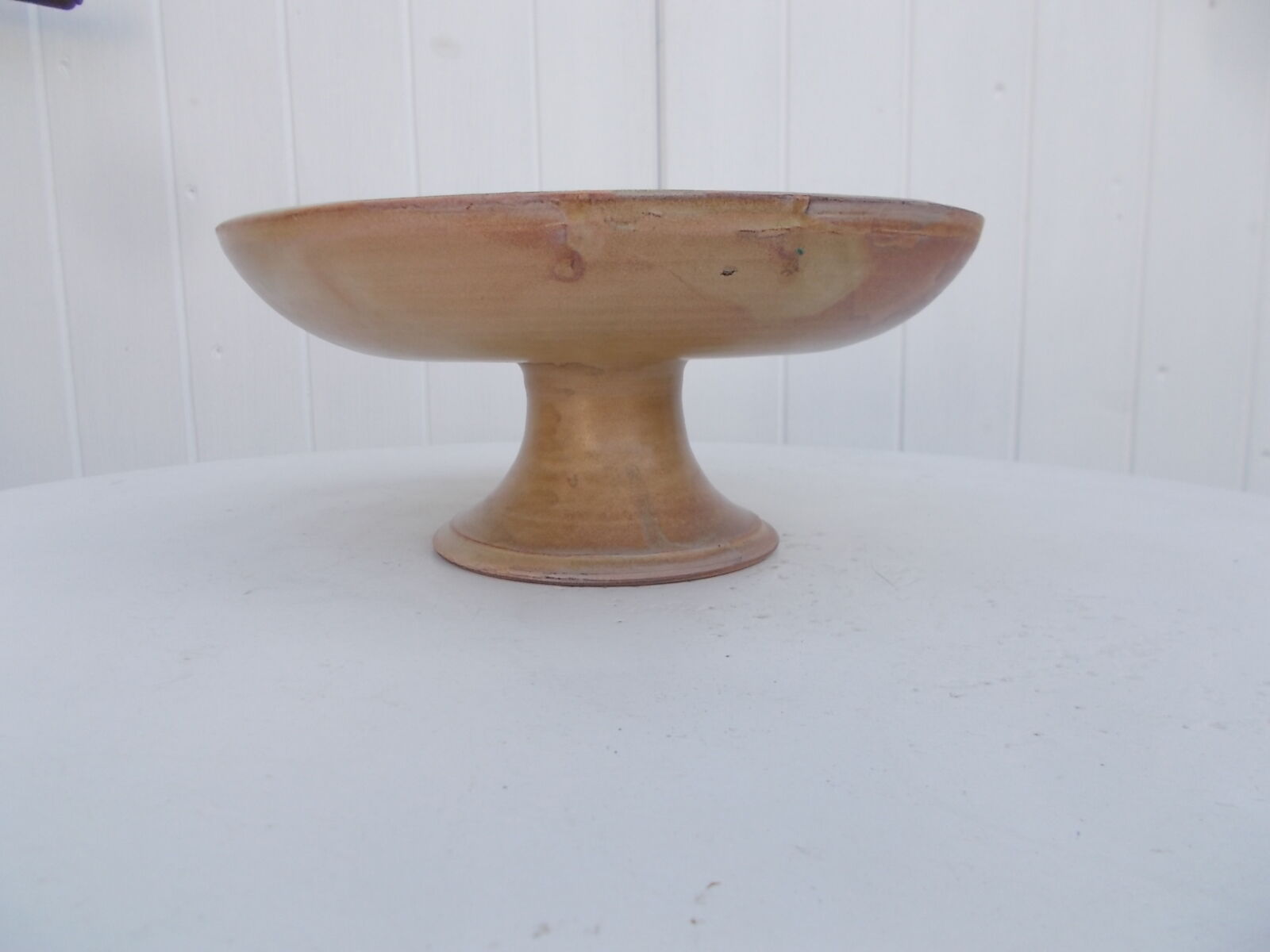 Stoneware serving dish for fruit.