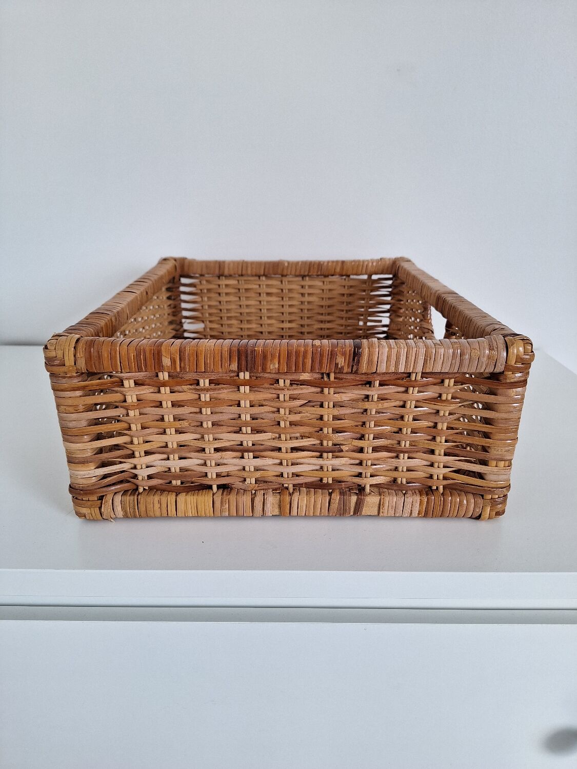 Wicker tray
