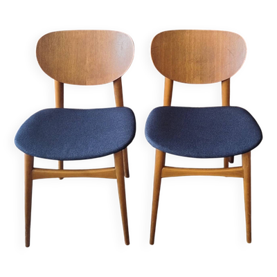 Paire de chaises de salle à manger en teck avec housses bleu marine, Danemark années 1960.