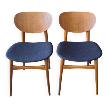 Paire de chaises de salle à manger en teck avec housses bleu marine, Danemark années 1960.