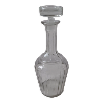 Carafe en verre moulé fin XIXème