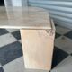 Table basse vintage en marbre rose