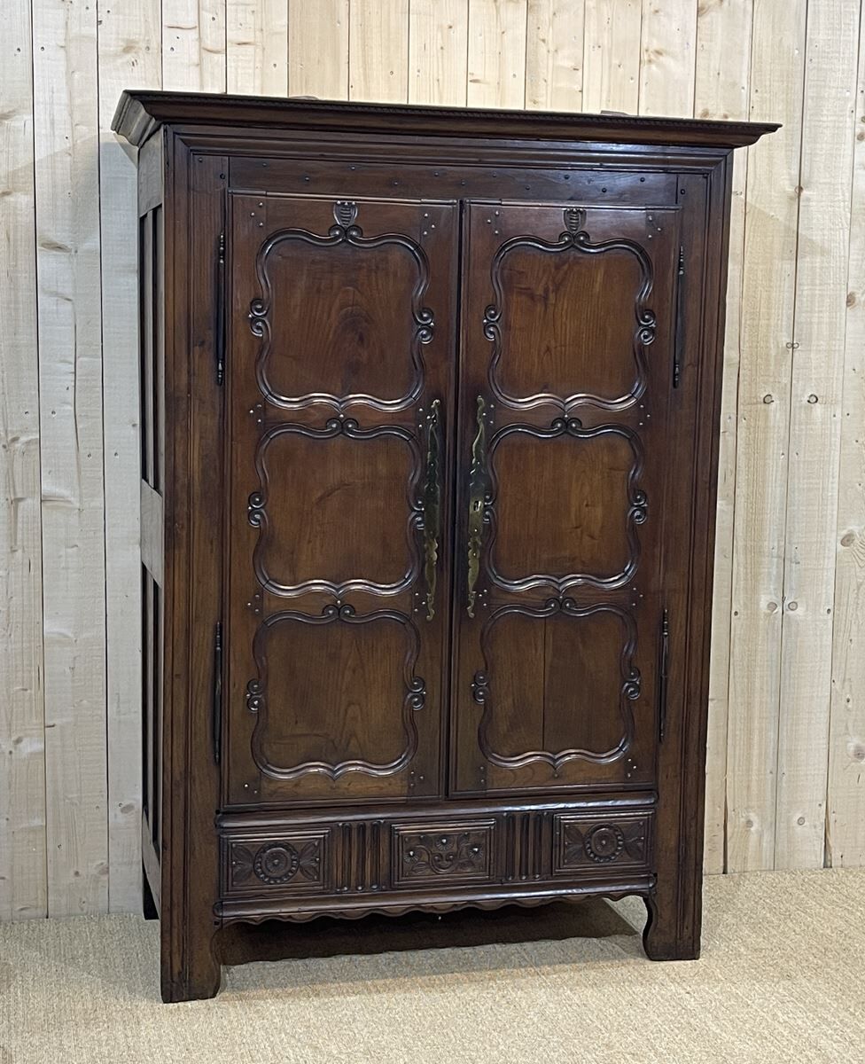 Small Breton wardrobe nineteenth in chestnut