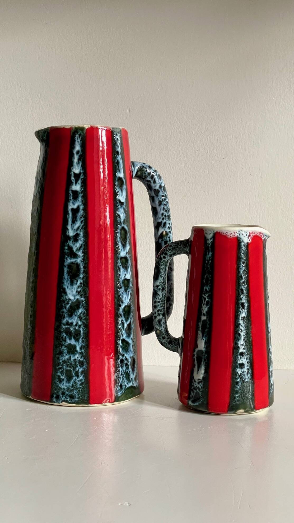 2 pichets, vases vintage en céramique d’art Luc Vallauris