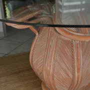 Table fleur en bambou et rotin attr. à Vivai Del Sud