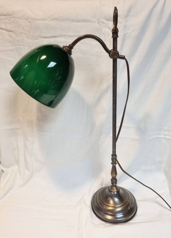 Lampe globe opaline verte