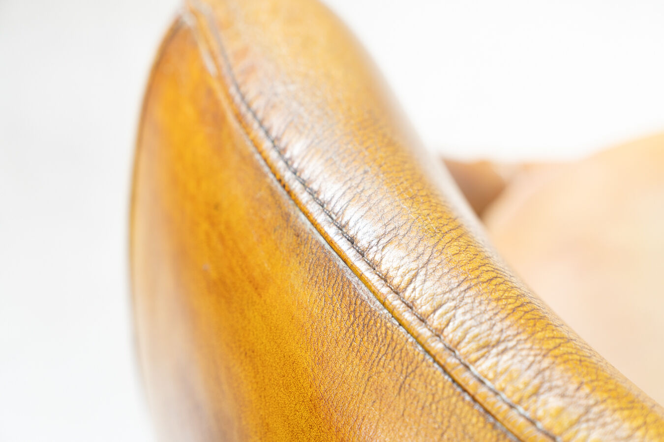 Leather swivel armchairs, early twenty-first century, set of 2