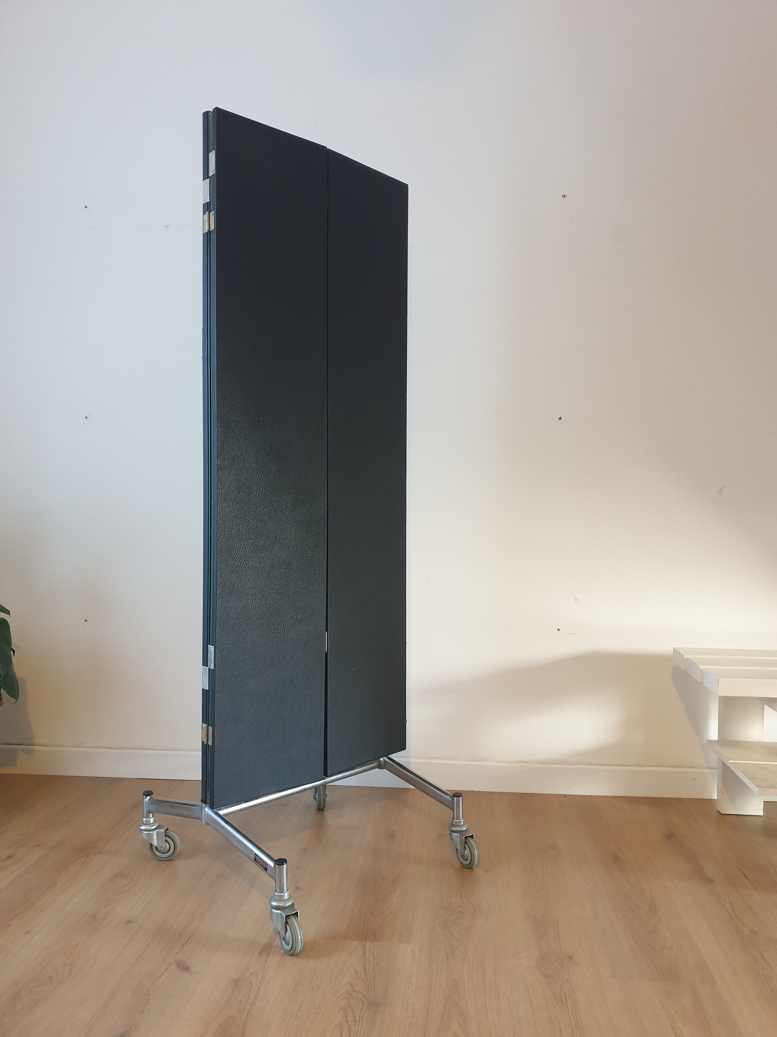 XL triptych mirror on wheels