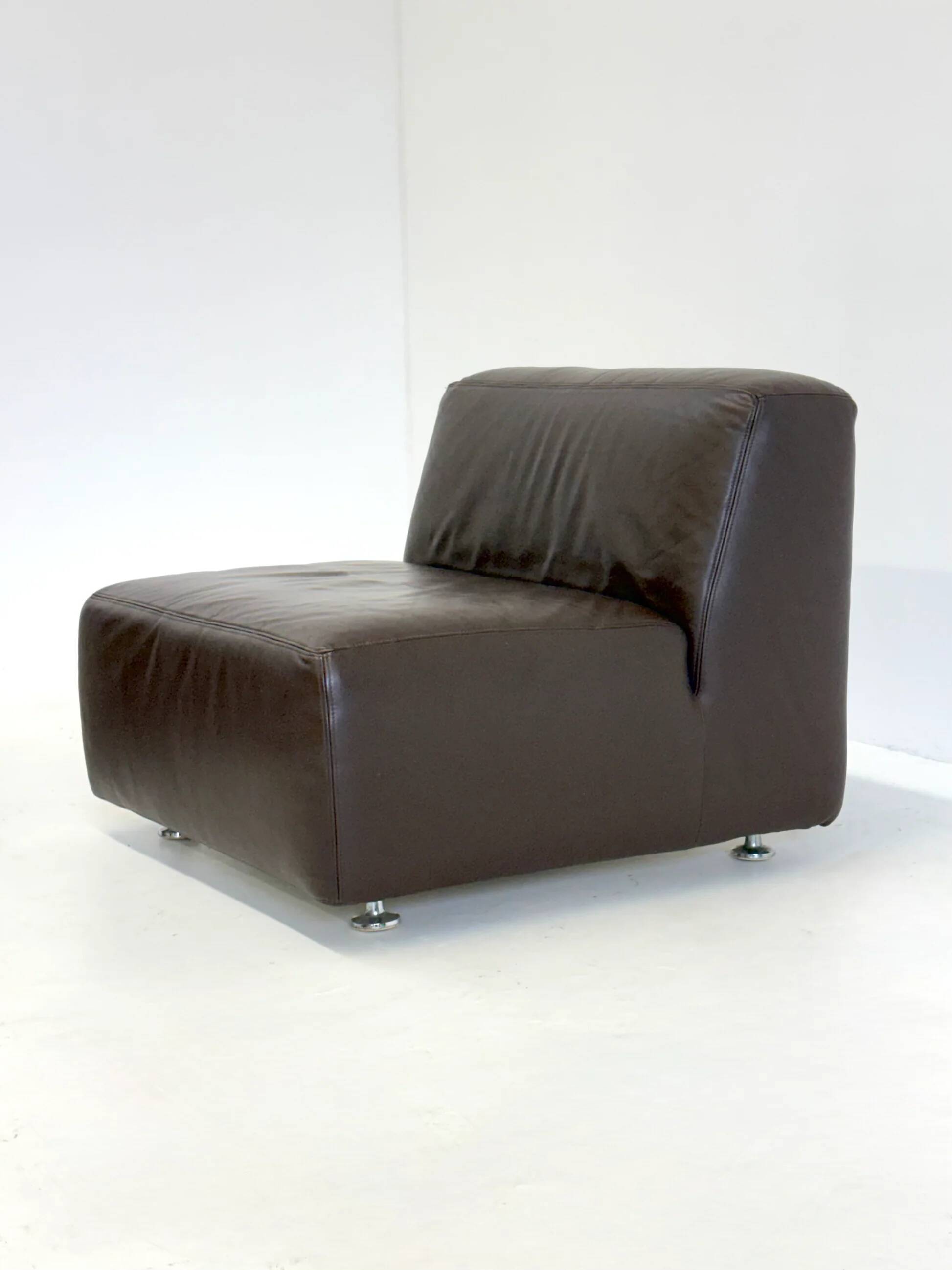 Ensemble de 3 canapés / fauteuils modulaires vintage de style spatial en cuir marron foncé.