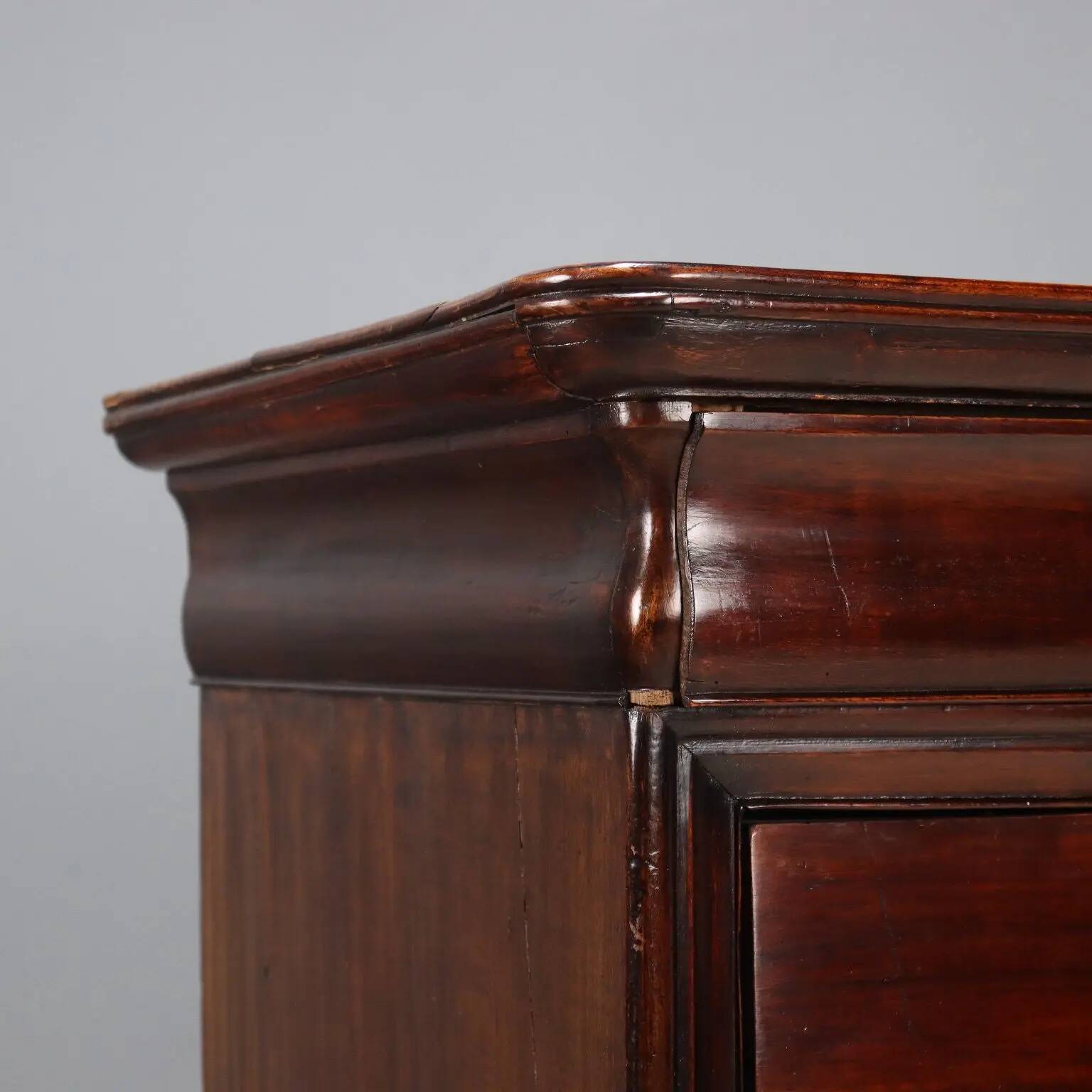 Antique Louis-Philippe walnut commode, 19th century