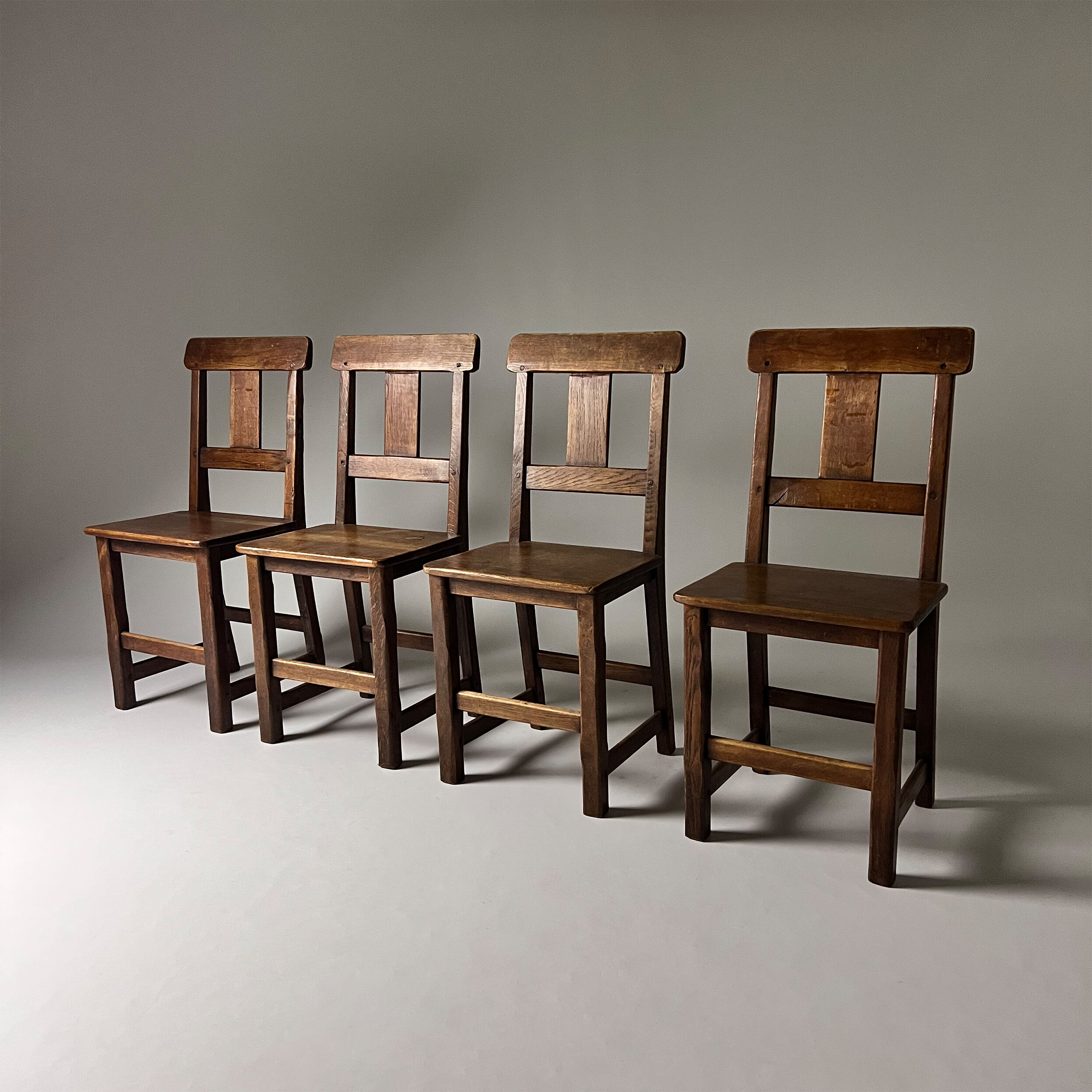 Set of 4 antique oak dining chairs, 1900s