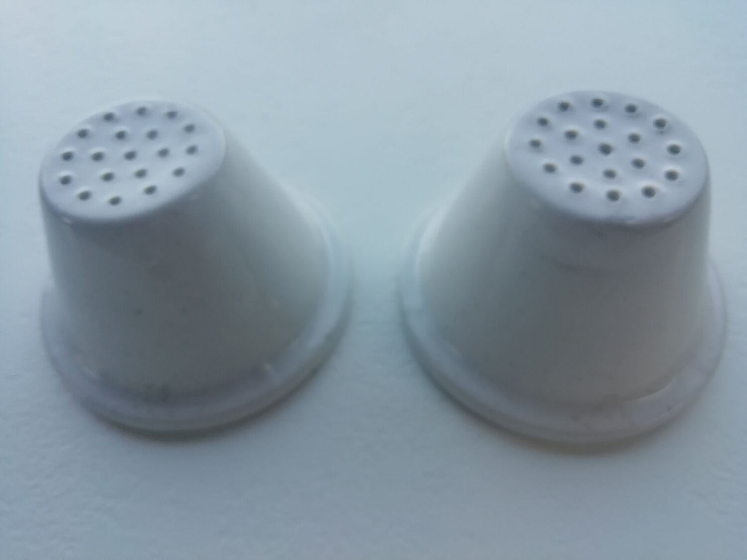 Pair of tea filters for mugs