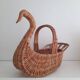 Panier en osier en forme de cygne ou canard