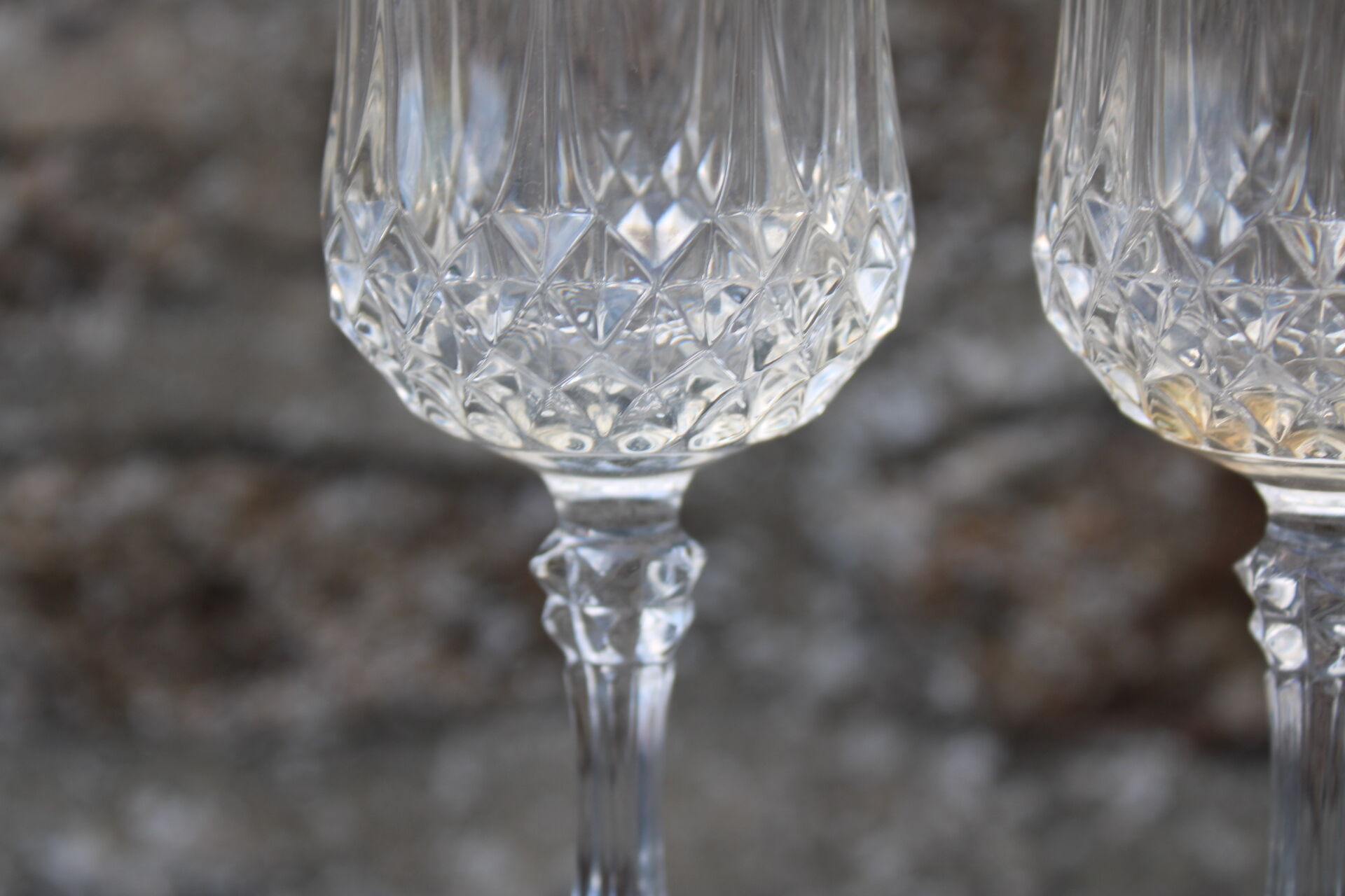 4 crystal flutes