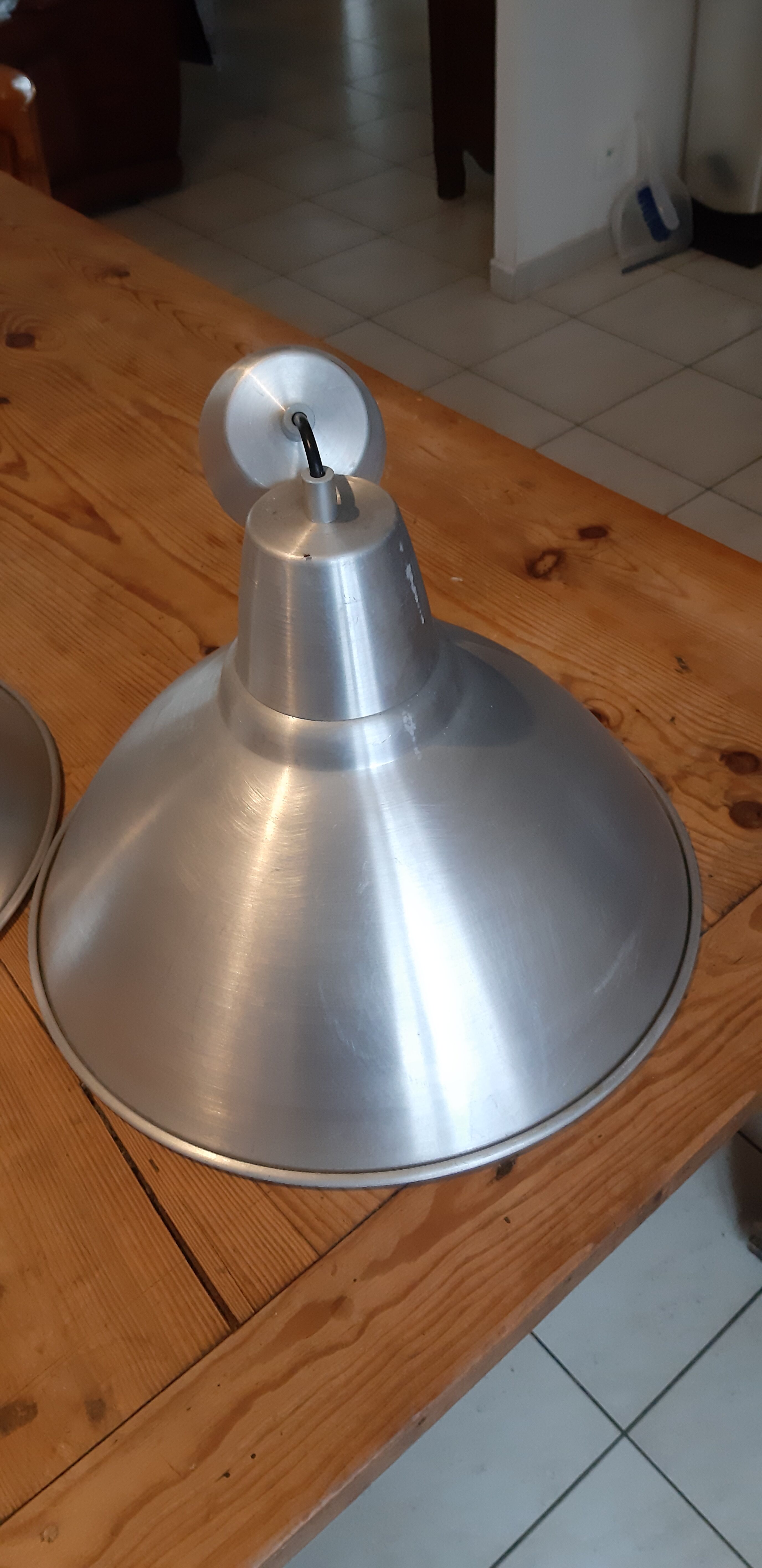 Pair of aluminium industrial hanging