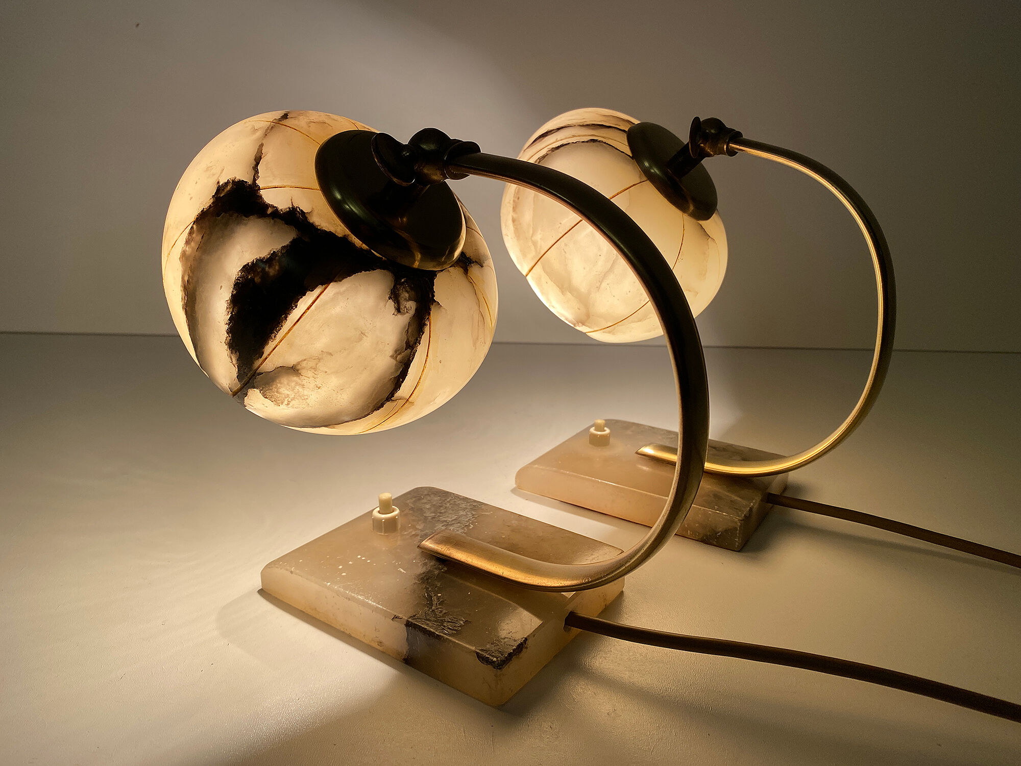 Pair of vintage art deco lamps, albatre marble brass, 30 years